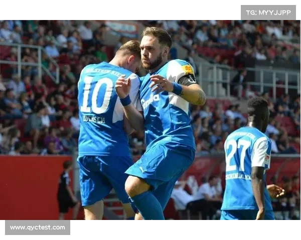 科隆继续防守反击,力争晋级目标 科隆继续防守反击,力争晋级目标