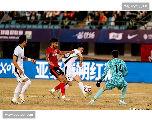 武汉三镇主场迎战河北队，双方战成平局