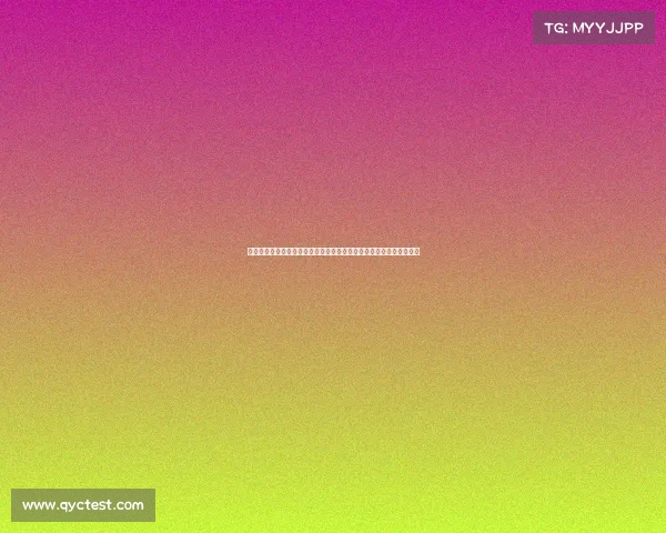 詹姆斯与库里联合抢篮板，关键时刻击掌相互鼓励，展现顶级球员风范